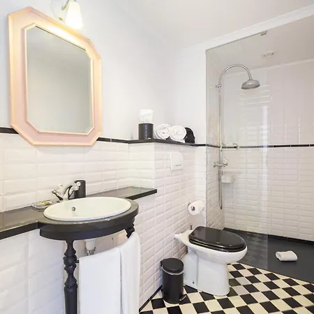 1872 River House By Olivia Konukevi 4*