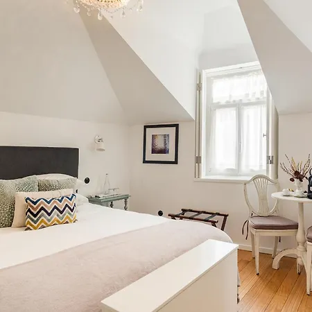 1872 River House By Olivia Konukevi 4*